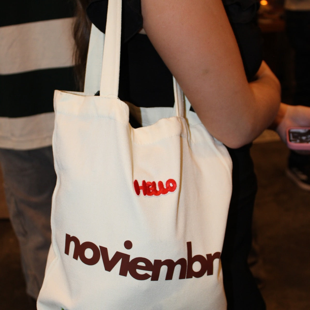 noviembre tote